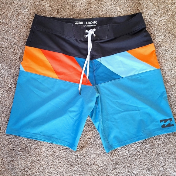Billabong Platinum X | Tribong Board Shorts
